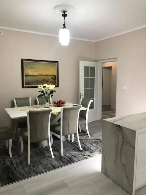 Luxury Appartment Citty Center Fier Apartment